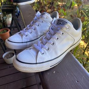 CONVERSE All Star Chucks White Leather Sz 8 M / 10 W Low Top